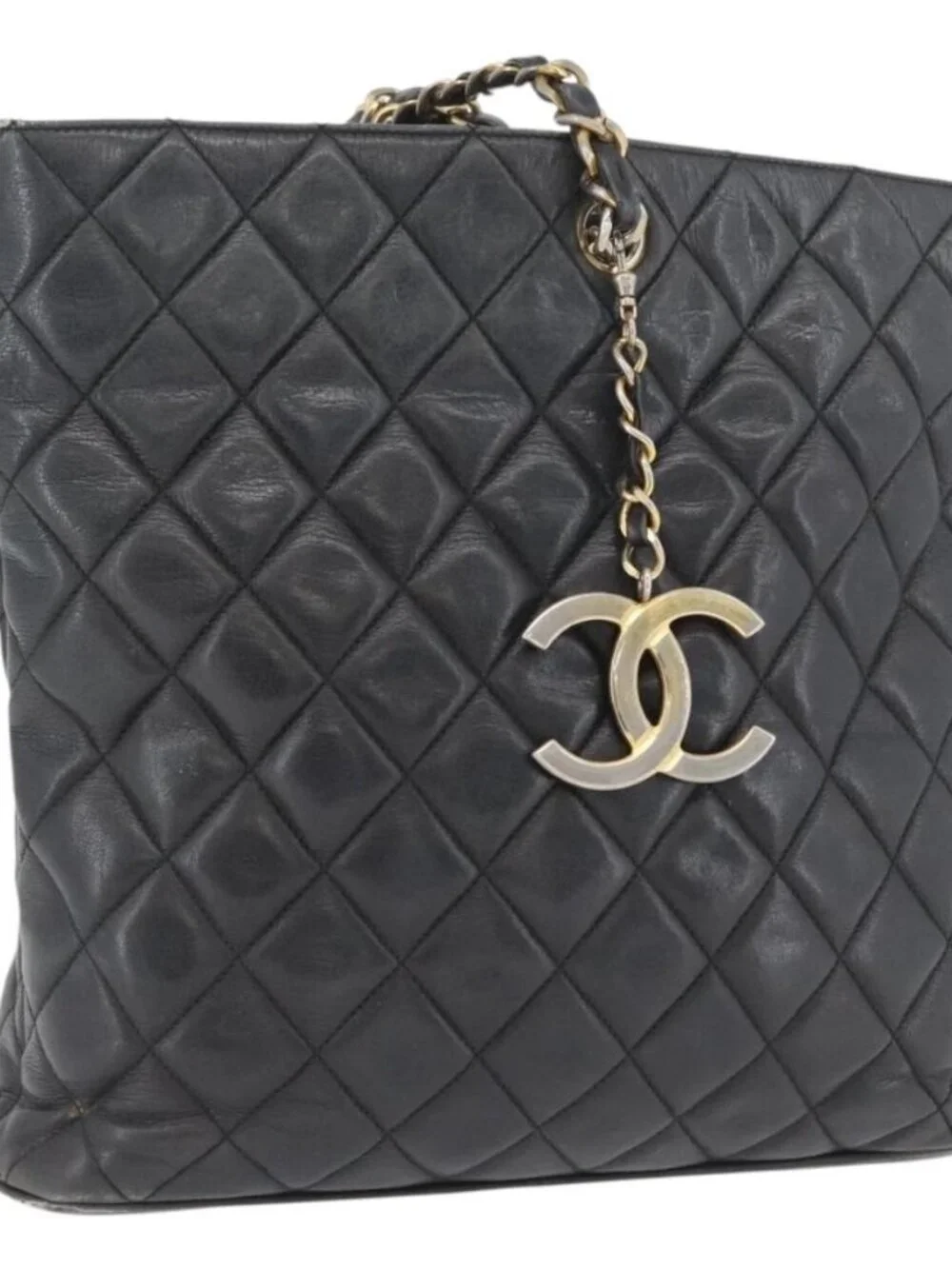 CHANEL Matelasse Chain Shoulder Bag Lamb Skin Black Gold CC Auth ARZ445